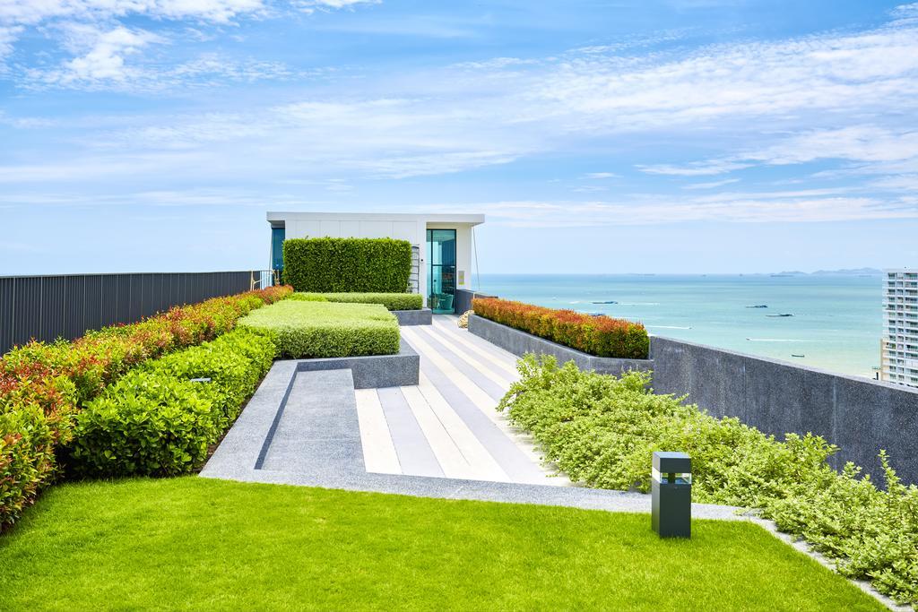 The Base By Fantasea Beach Appartement Pattaya Buitenkant foto