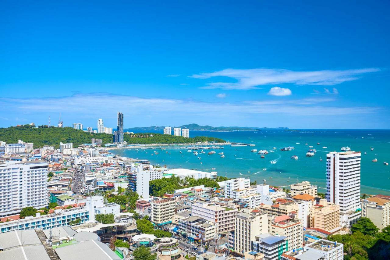 The Base By Fantasea Beach Appartement Pattaya Buitenkant foto